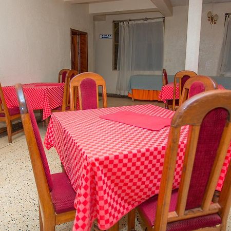 Heart Land Hotel Кигали Экстерьер фото