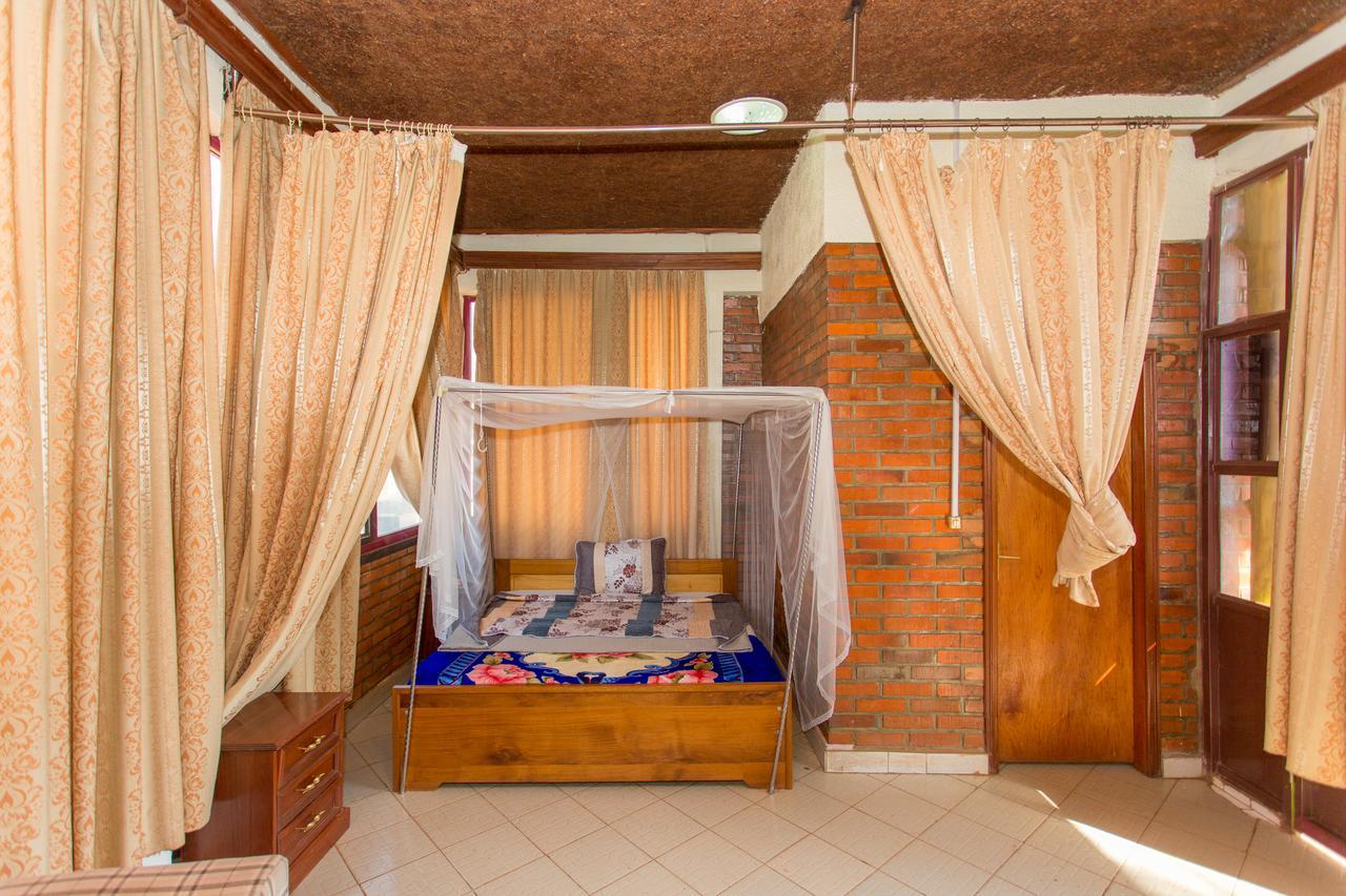 Heart Land Hotel Кигали Экстерьер фото